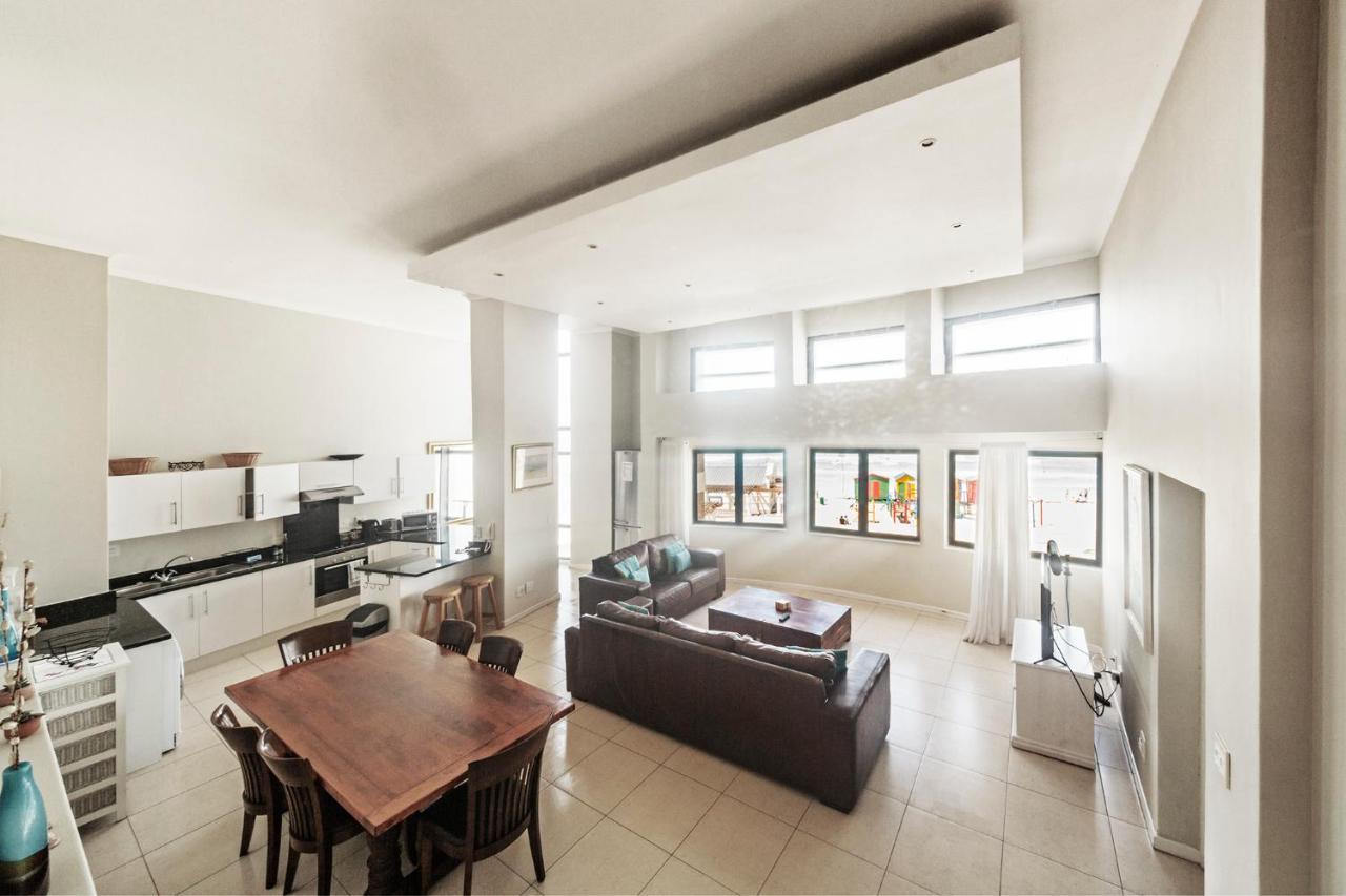 Surferscorner Self Catering Apartments Muizenberg Zewnętrze zdjęcie