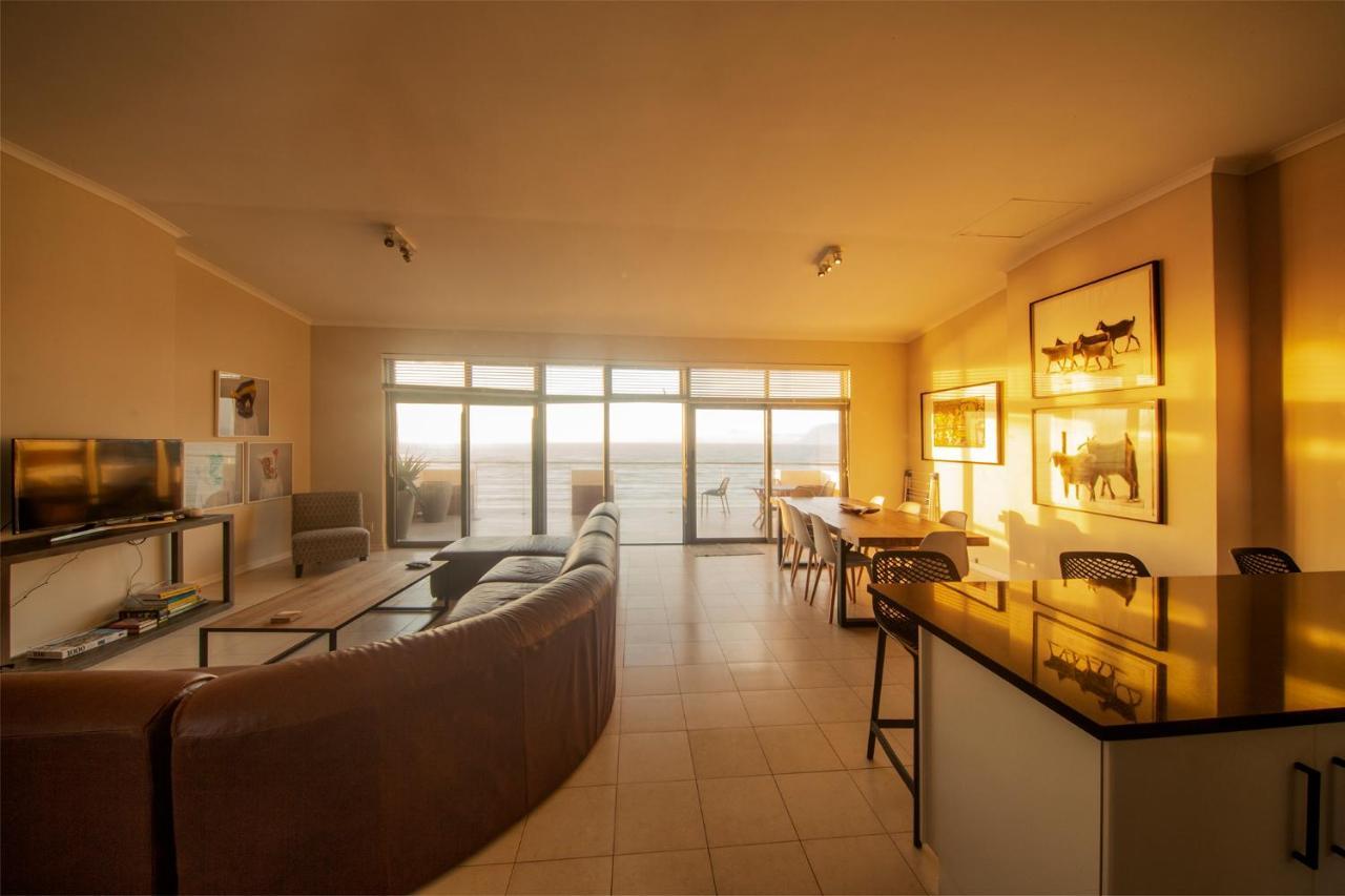 Surferscorner Self Catering Apartments Muizenberg Zewnętrze zdjęcie