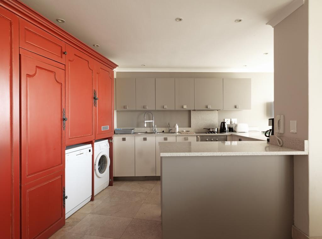 Surferscorner Self Catering Apartments Muizenberg Zewnętrze zdjęcie