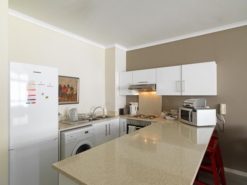 Surferscorner Self Catering Apartments Muizenberg Zewnętrze zdjęcie