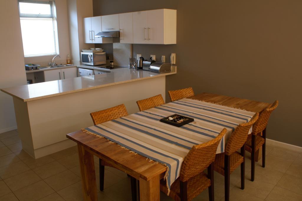 Surferscorner Self Catering Apartments Muizenberg Zewnętrze zdjęcie